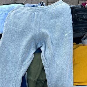 NIKE SWEATS